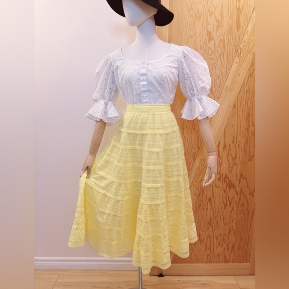Cotton yellow skirt - Picture 2 of 6